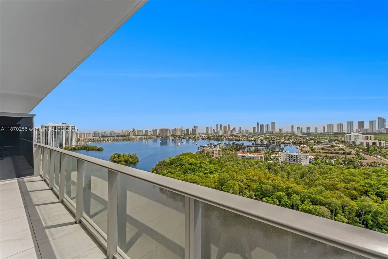 16385 Biscayne Blvd, #1819
