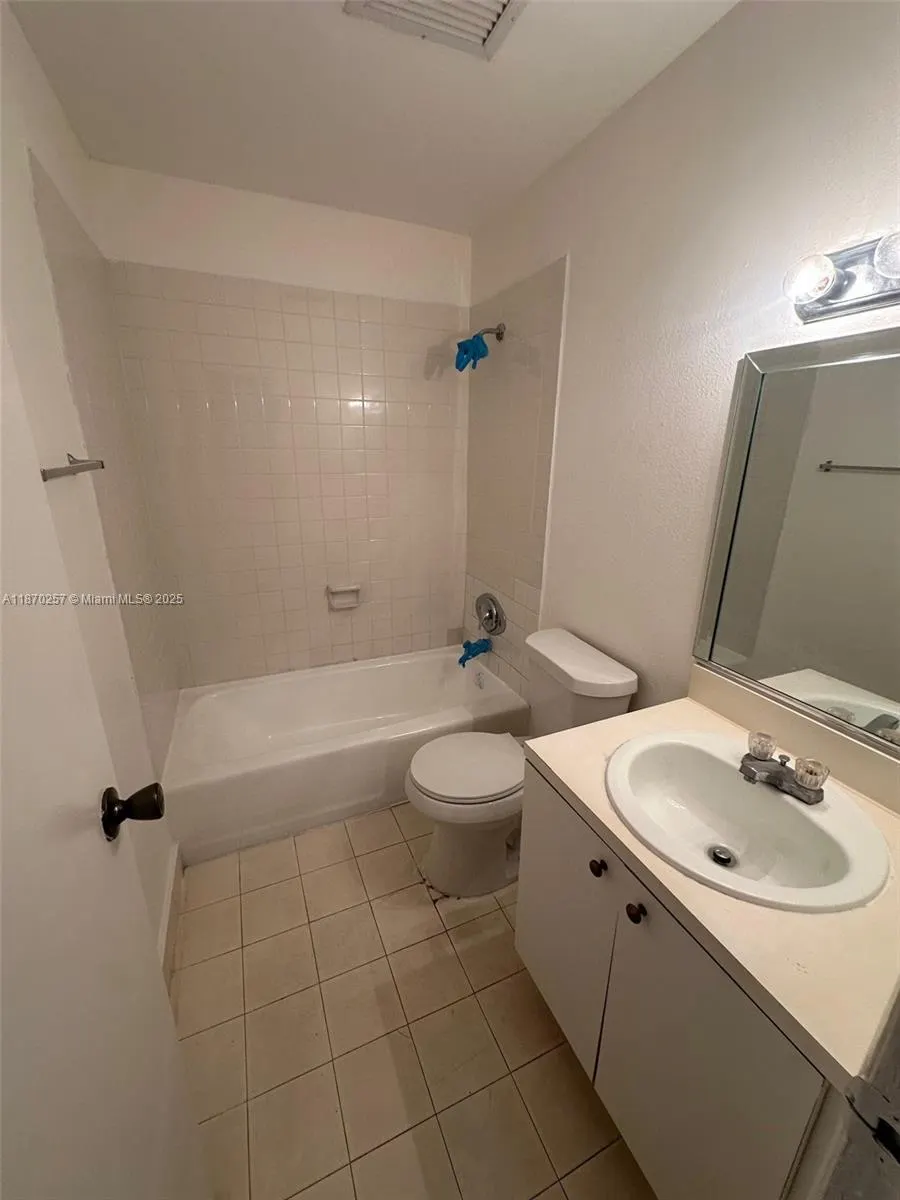 17911 NW 68th Ave, #N206