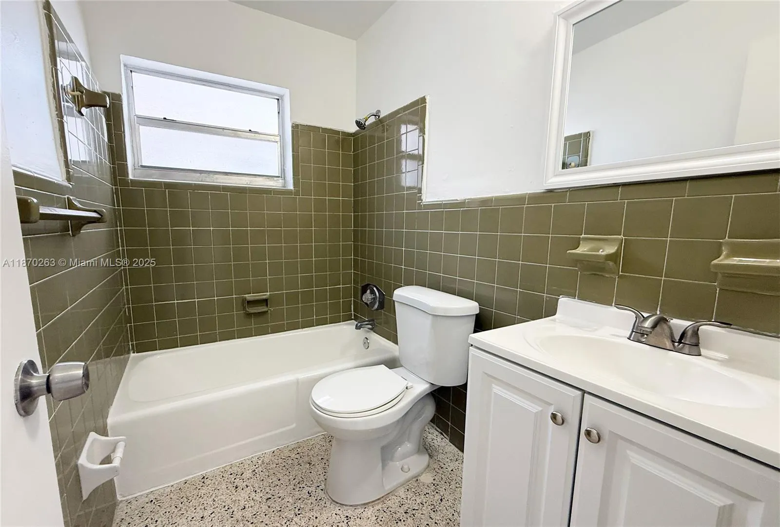 635 SW 7th Ct