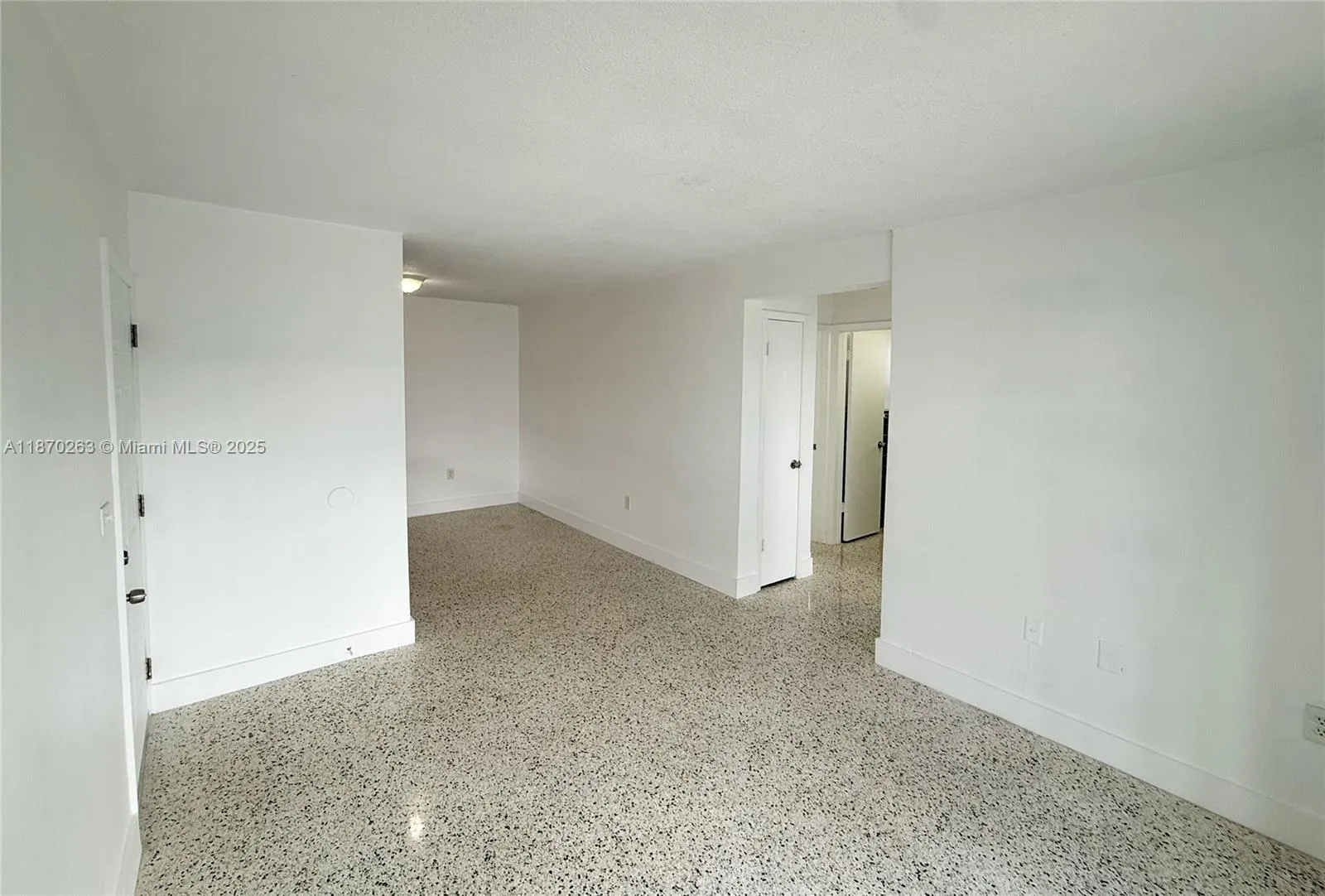 635 SW 7th Ct