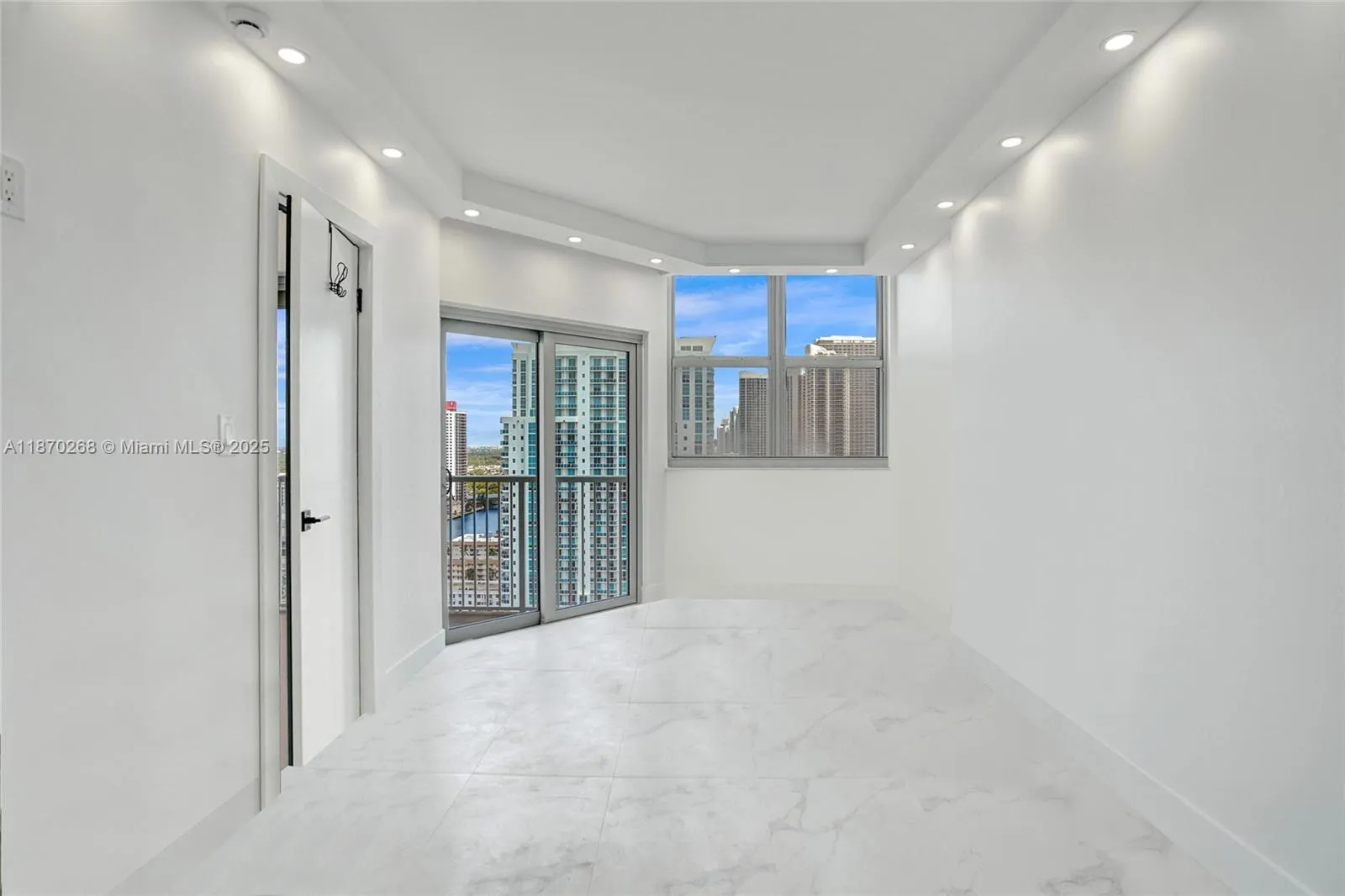 1985 S Ocean Dr, #11L