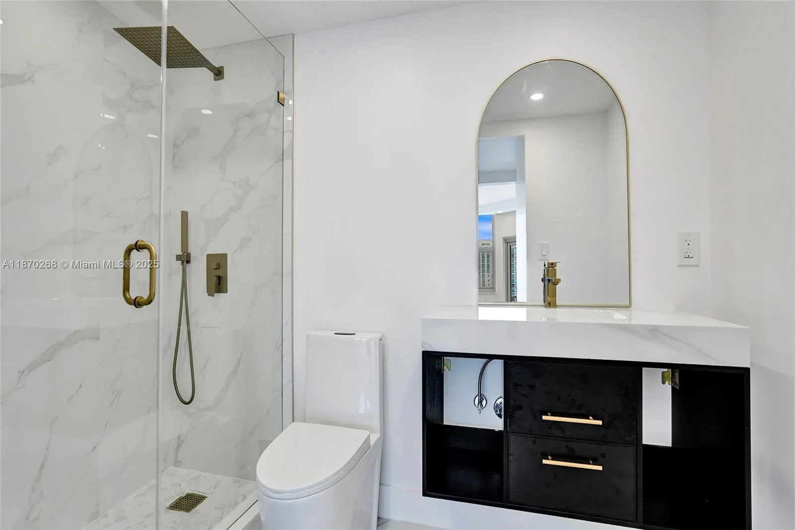 1985 S Ocean Dr, #11L