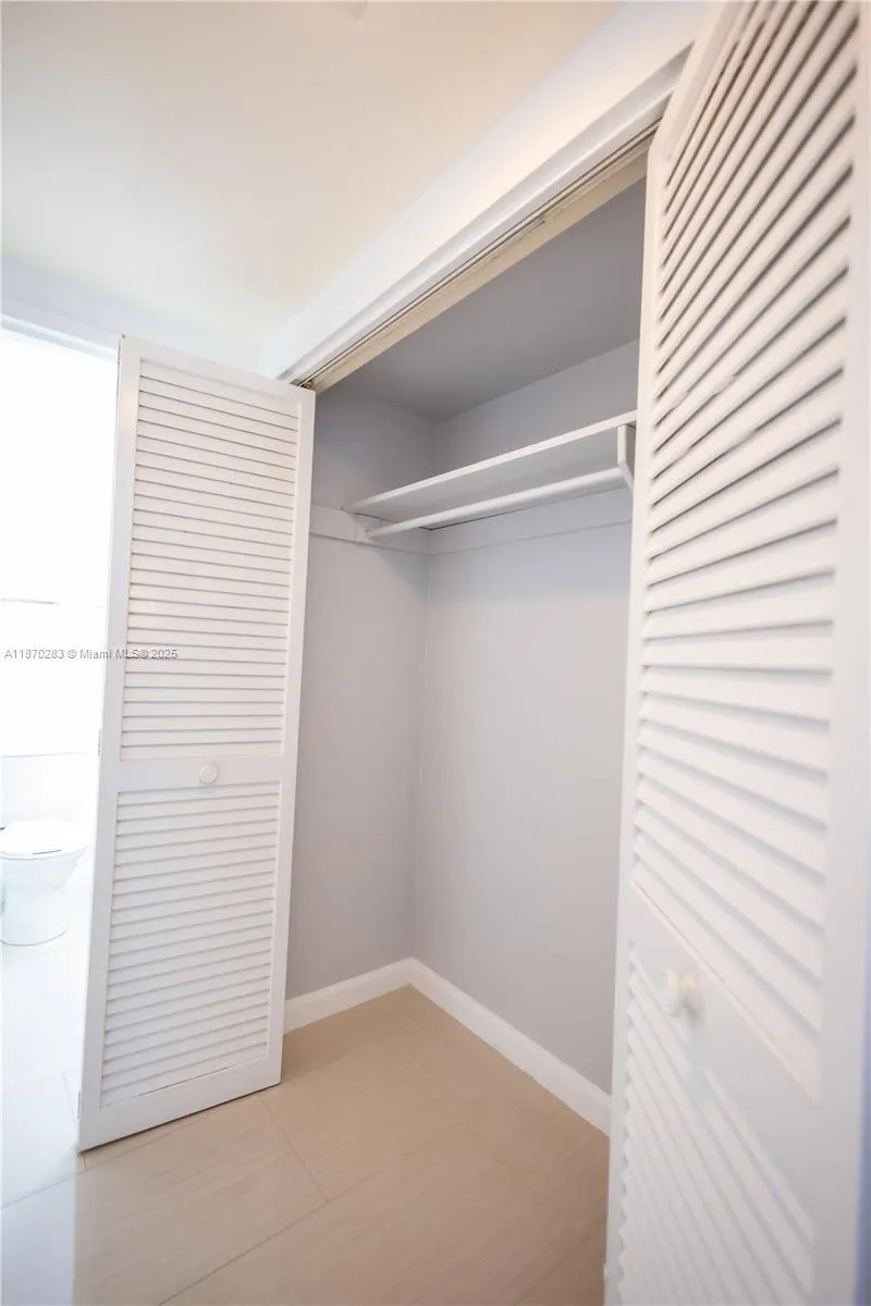 1000 West Ave, #430