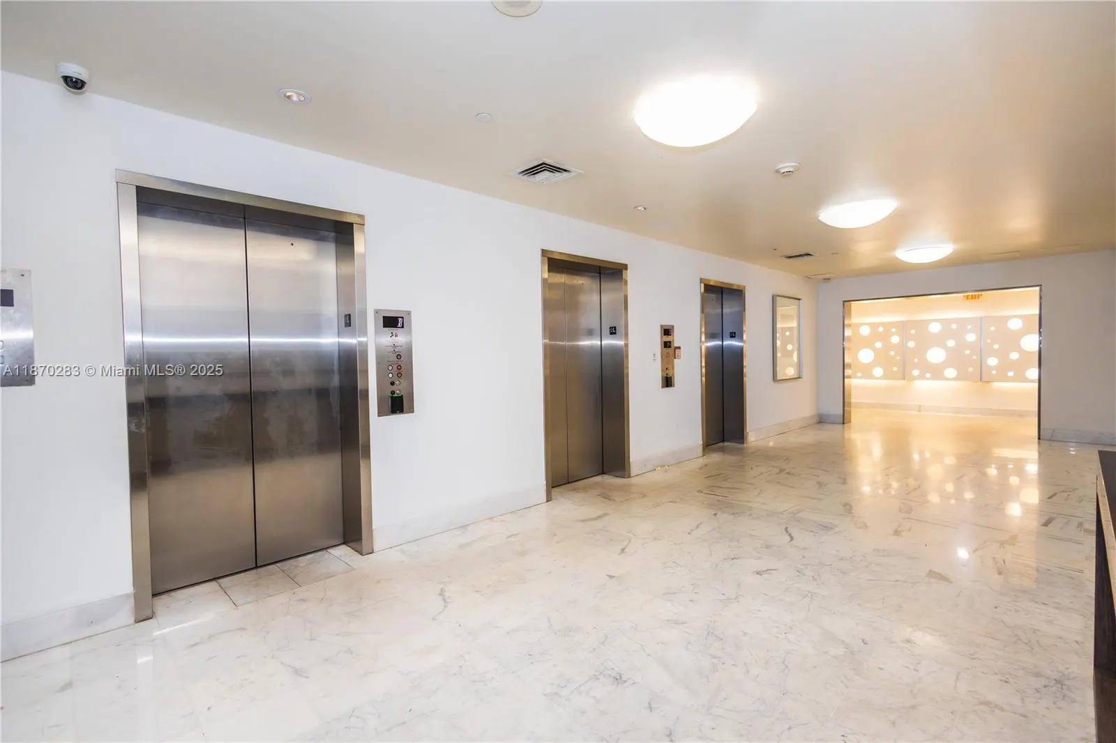1000 West Ave, #430