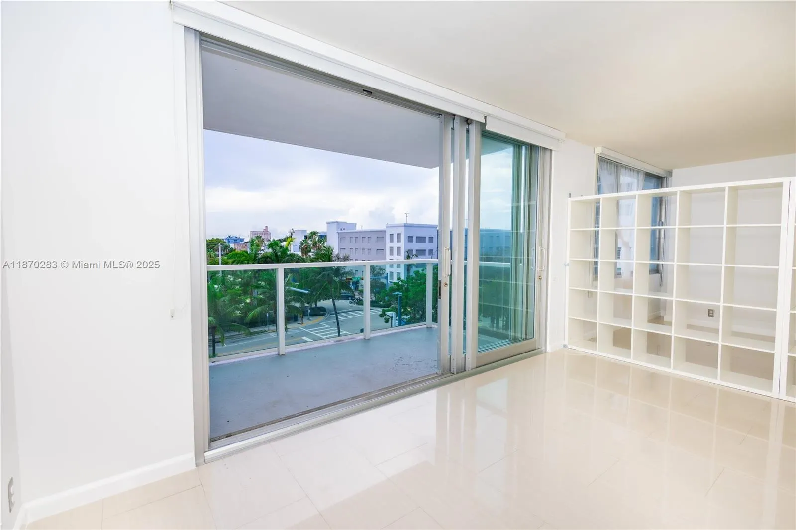 1000 West Ave, #430
