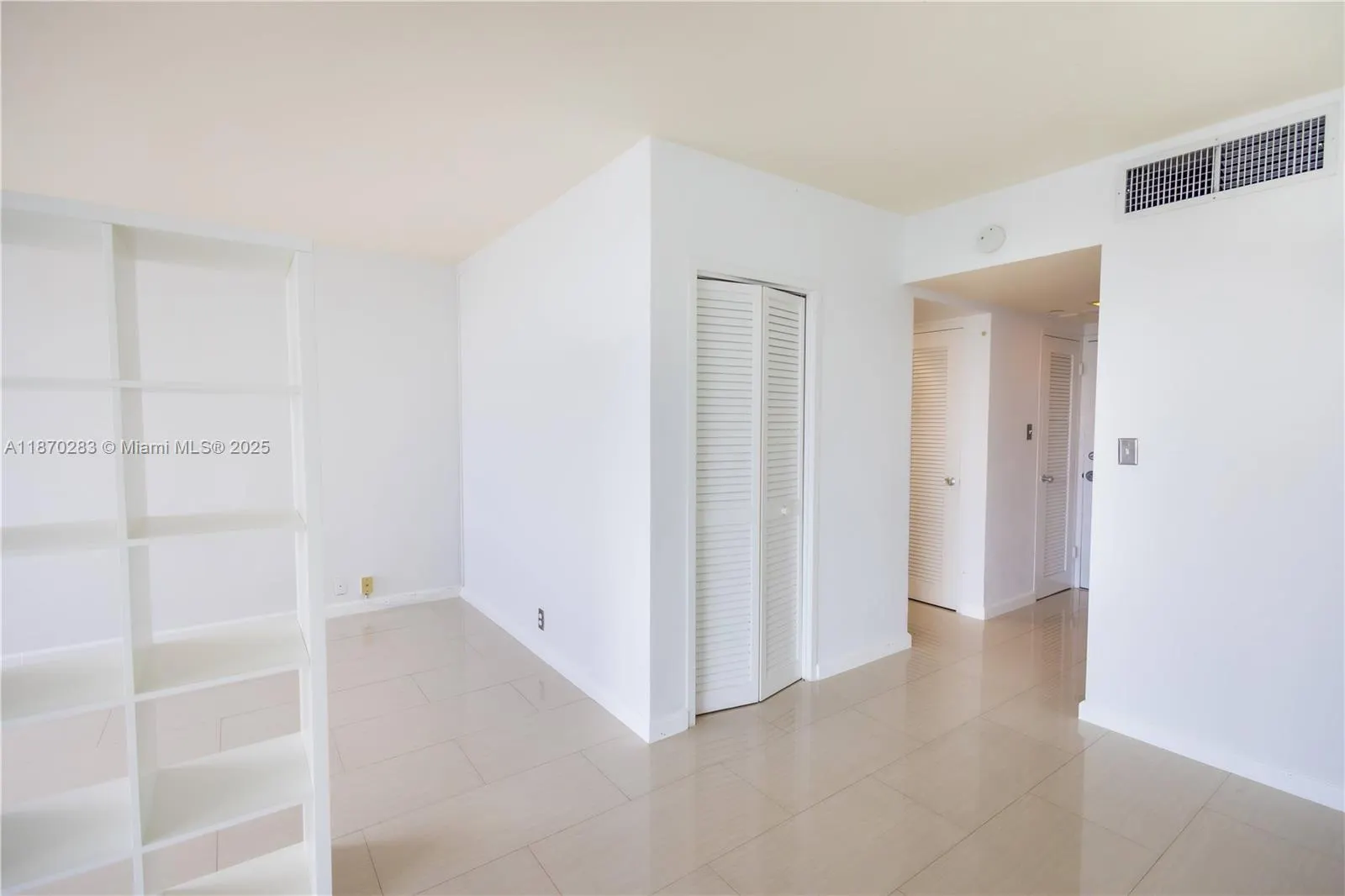 1000 West Ave, #430