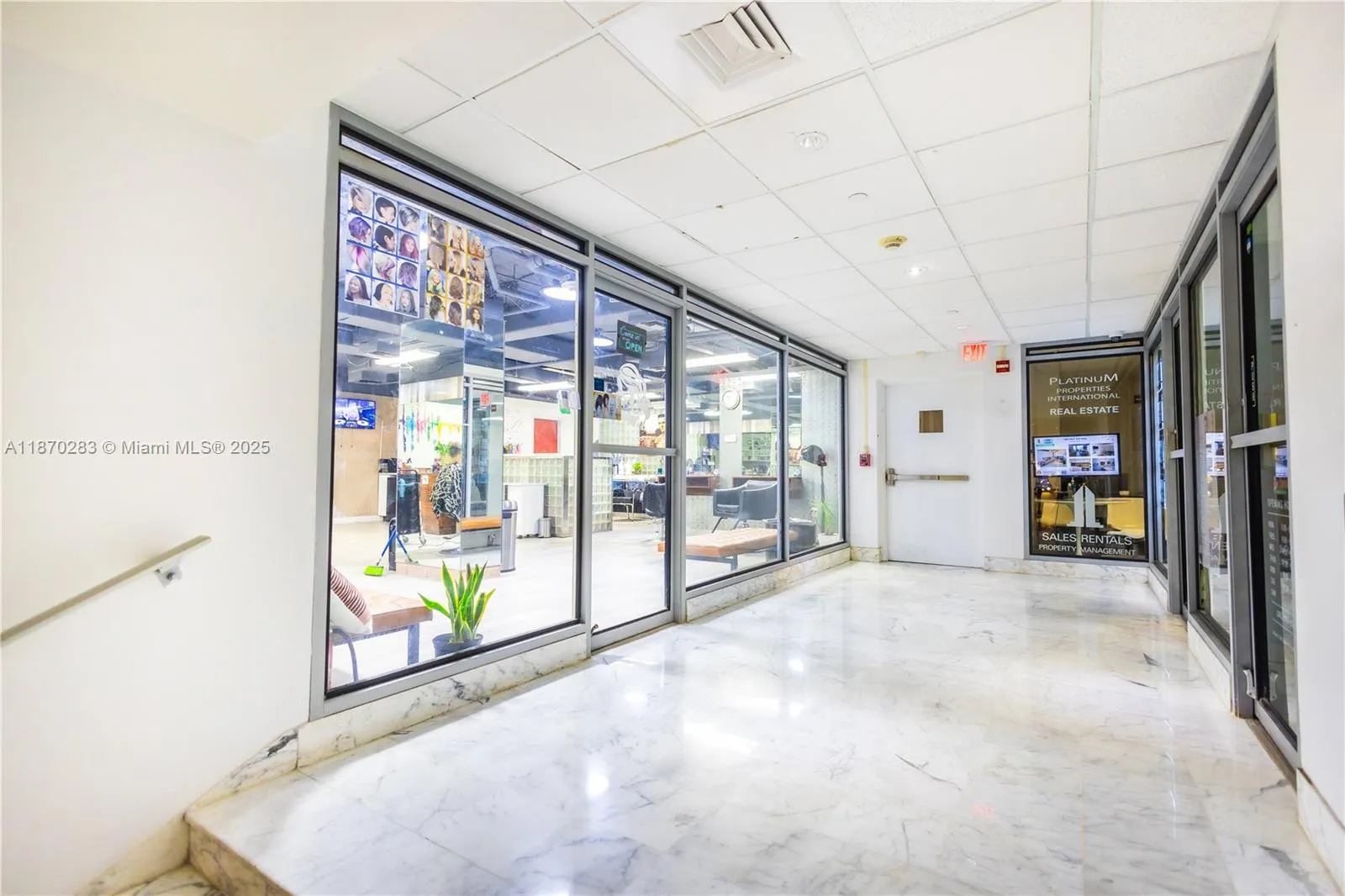 1000 West Ave, #430