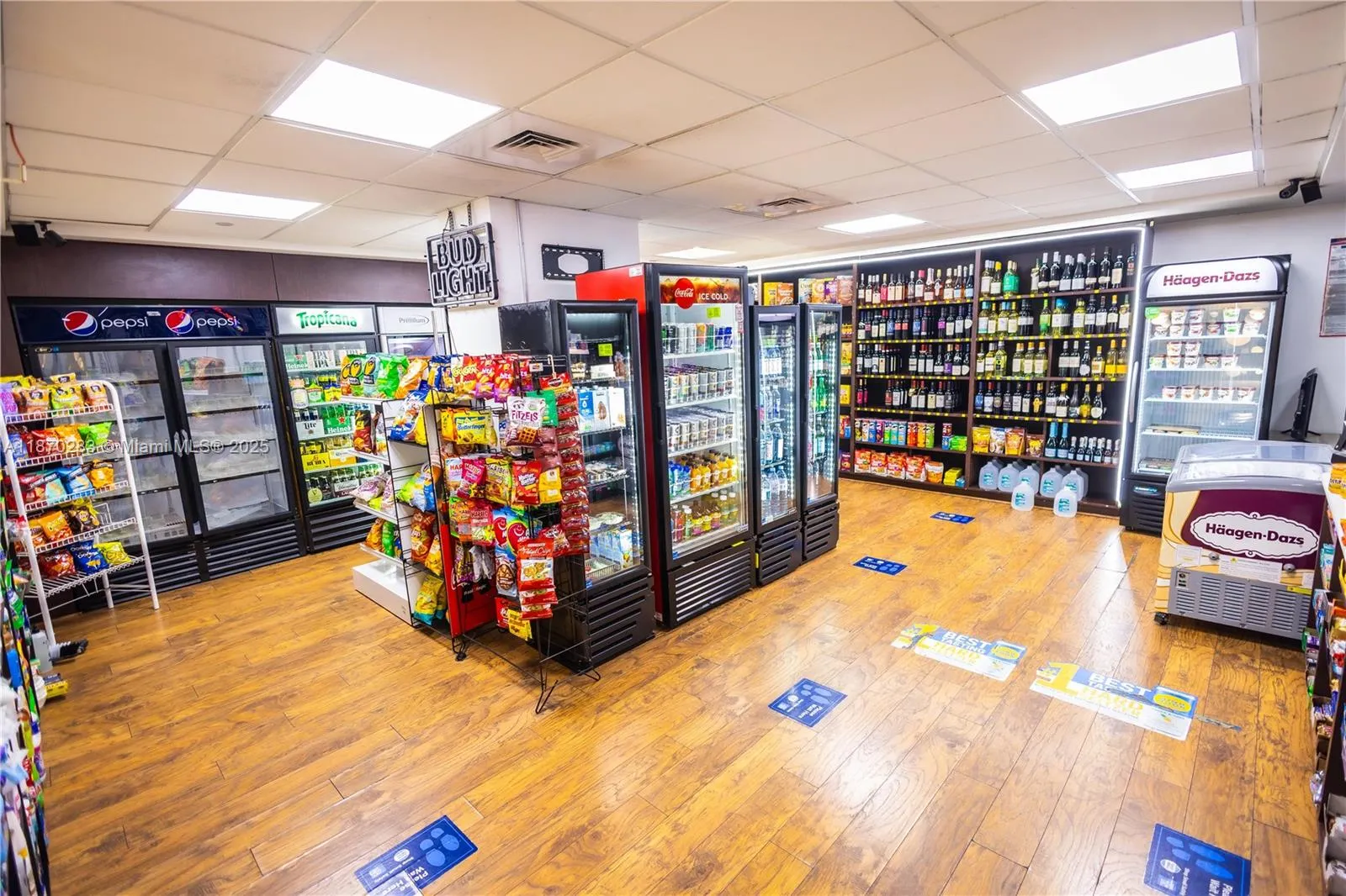 1000 West Ave, #430