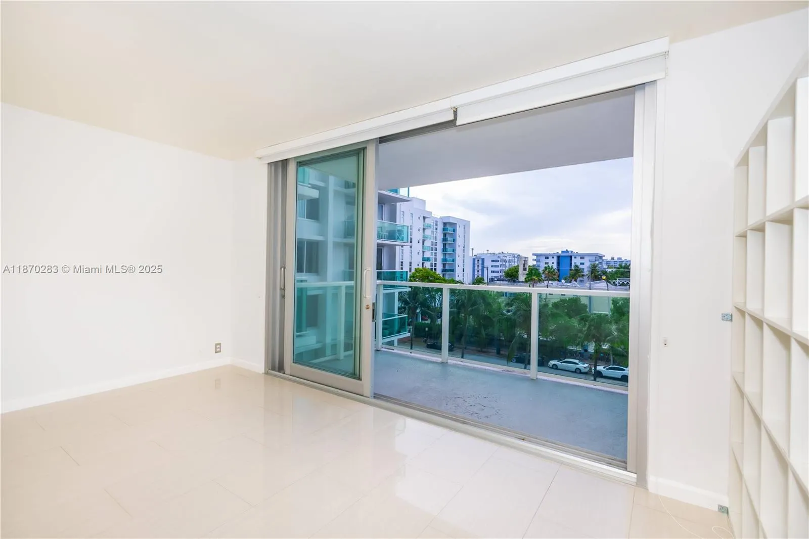 1000 West Ave, #430