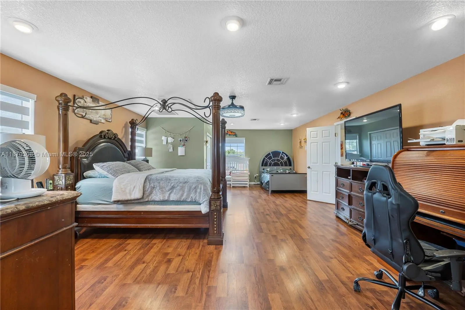5208 Oakdale Rd