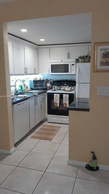 1087 Harwood F, #1087