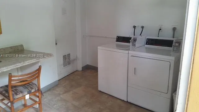 1087 Harwood F, #1087
