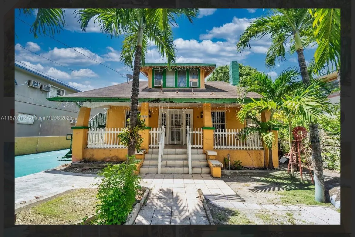 1260 SW 5th St
