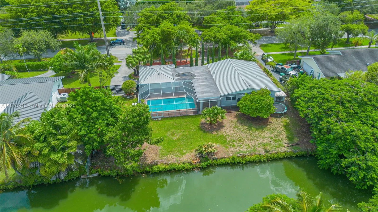 16900 SW 87th Ave