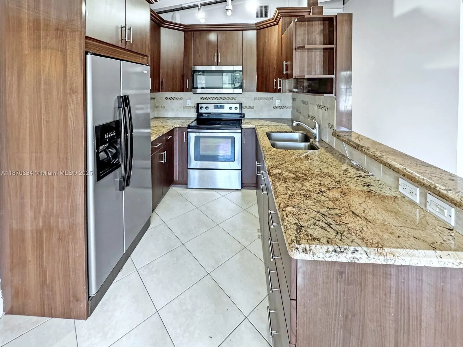 2861 Davie Blvd