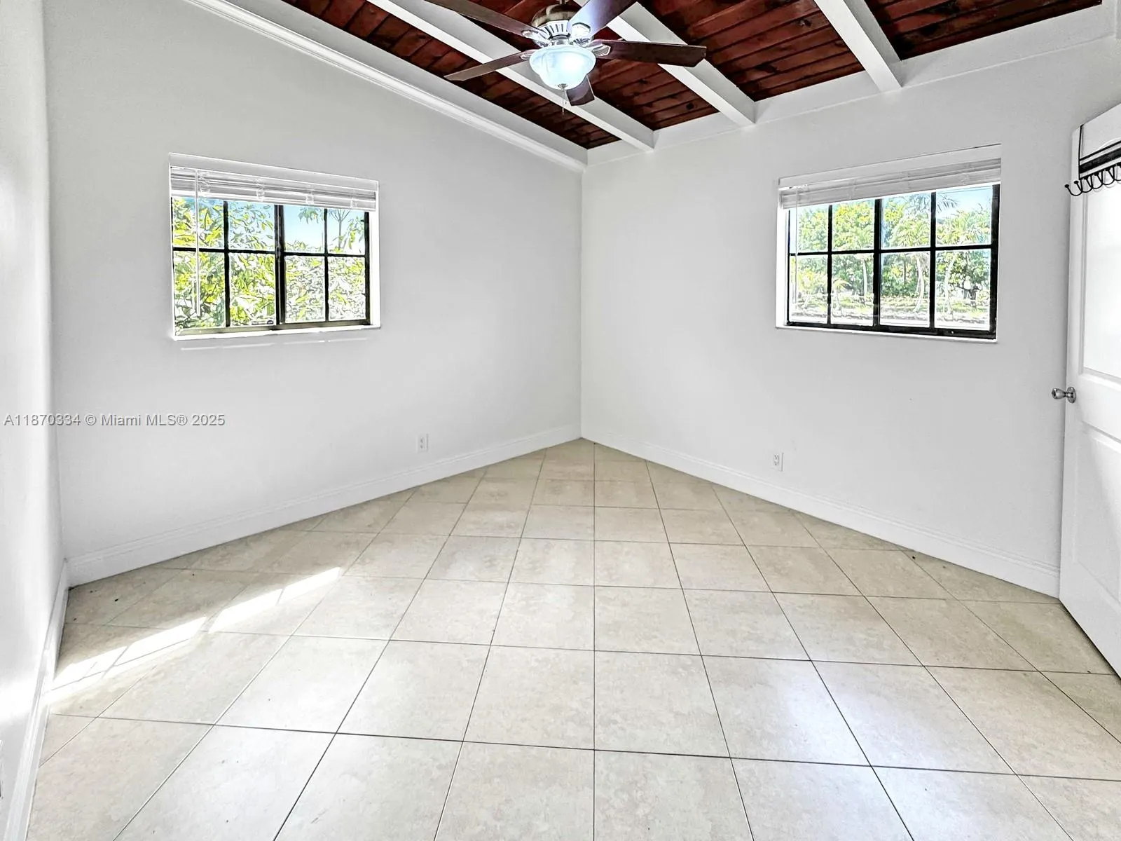 2861 Davie Blvd