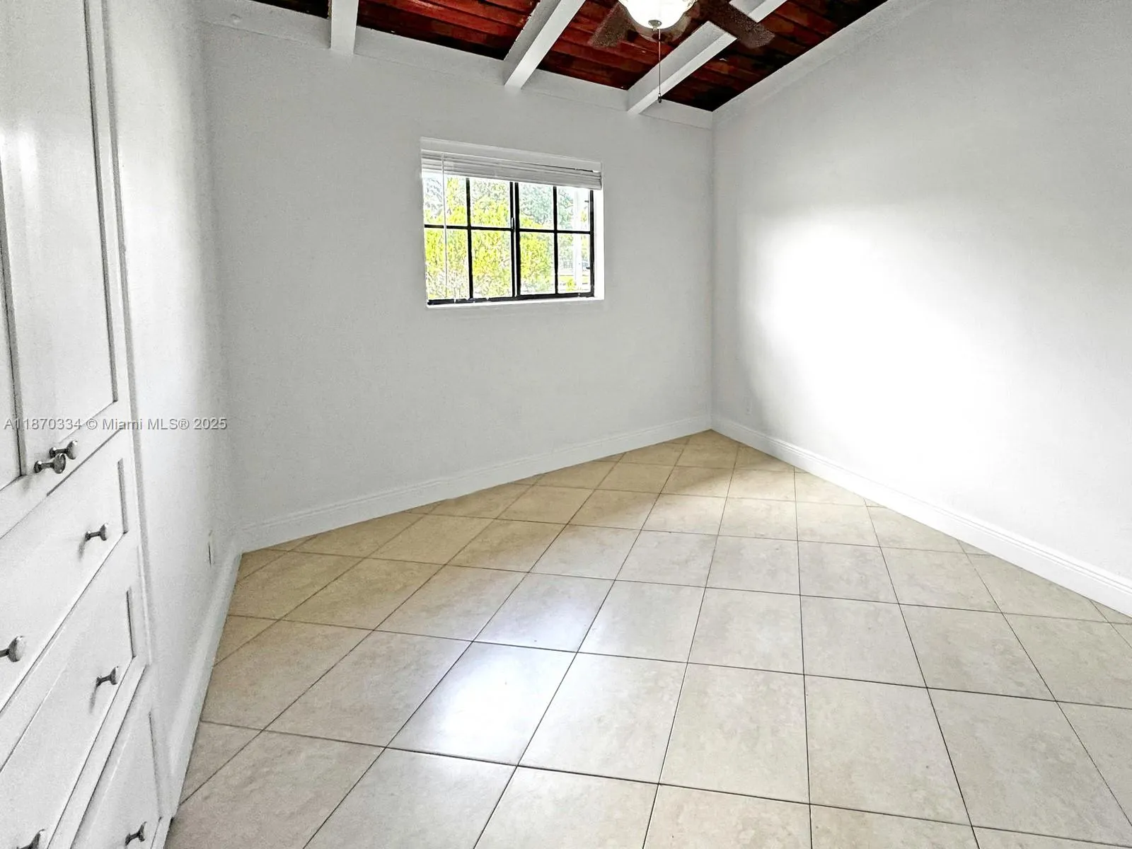 2861 Davie Blvd