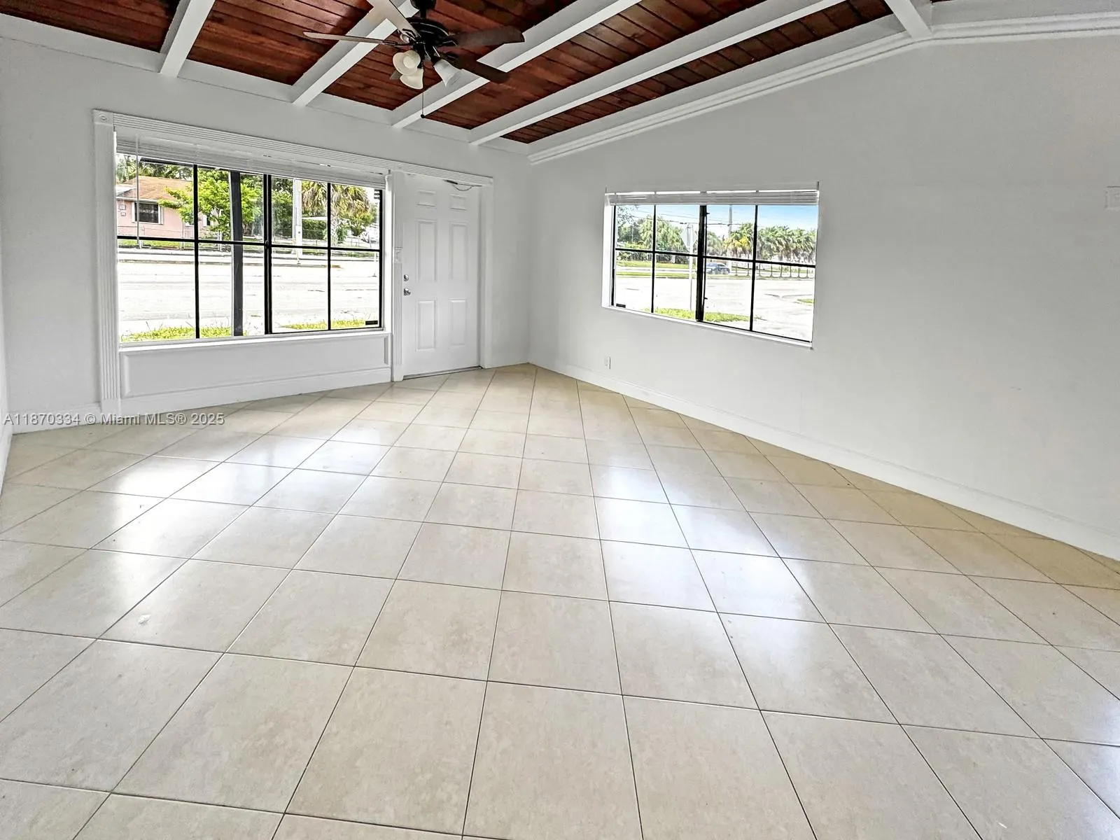 2861 Davie Blvd
