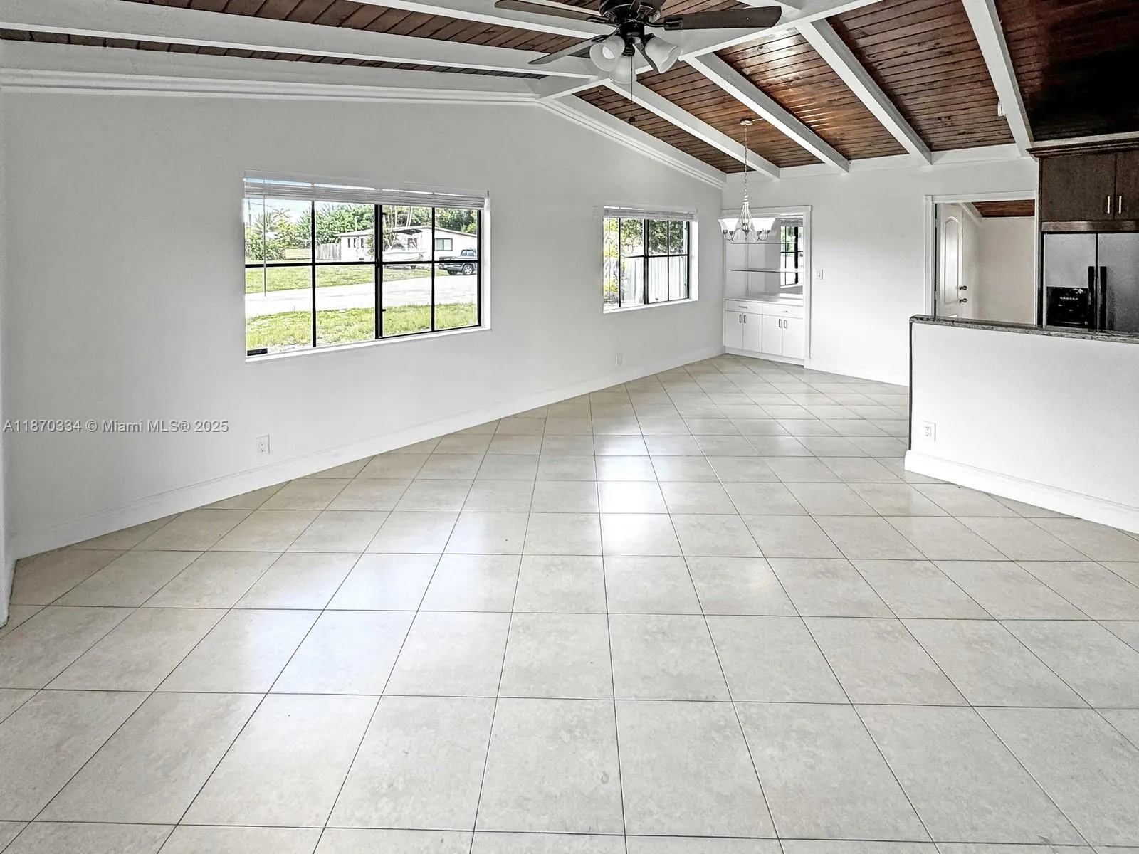 2861 Davie Blvd