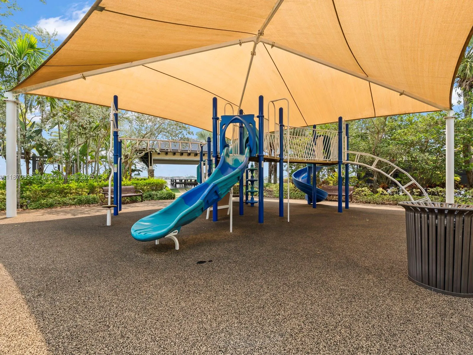 10987 Pinnacle Way