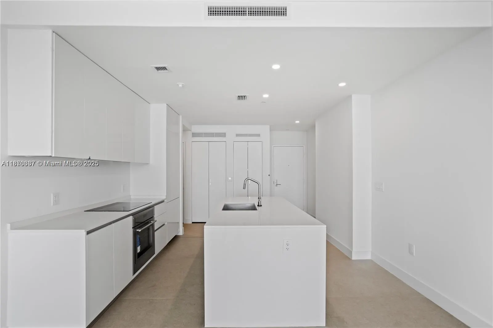 700 NE 24 ST, #4704