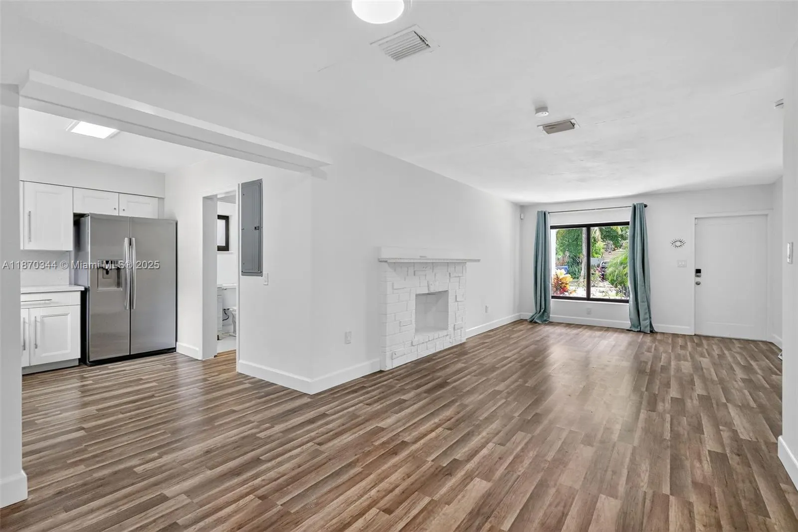 606 N 28th Ave