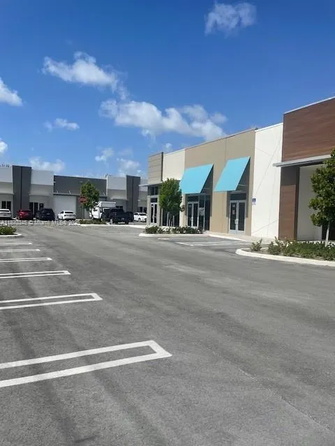 10890 NW 17ST, #129