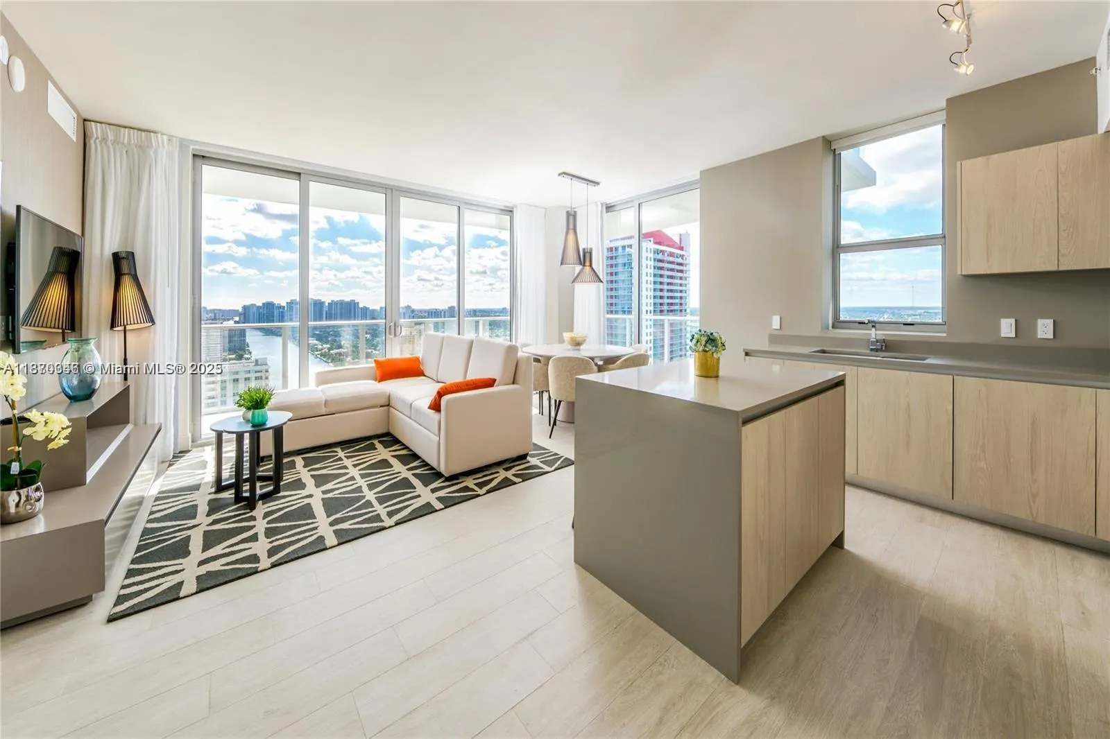 4010 S Ocean Dr, #R3308