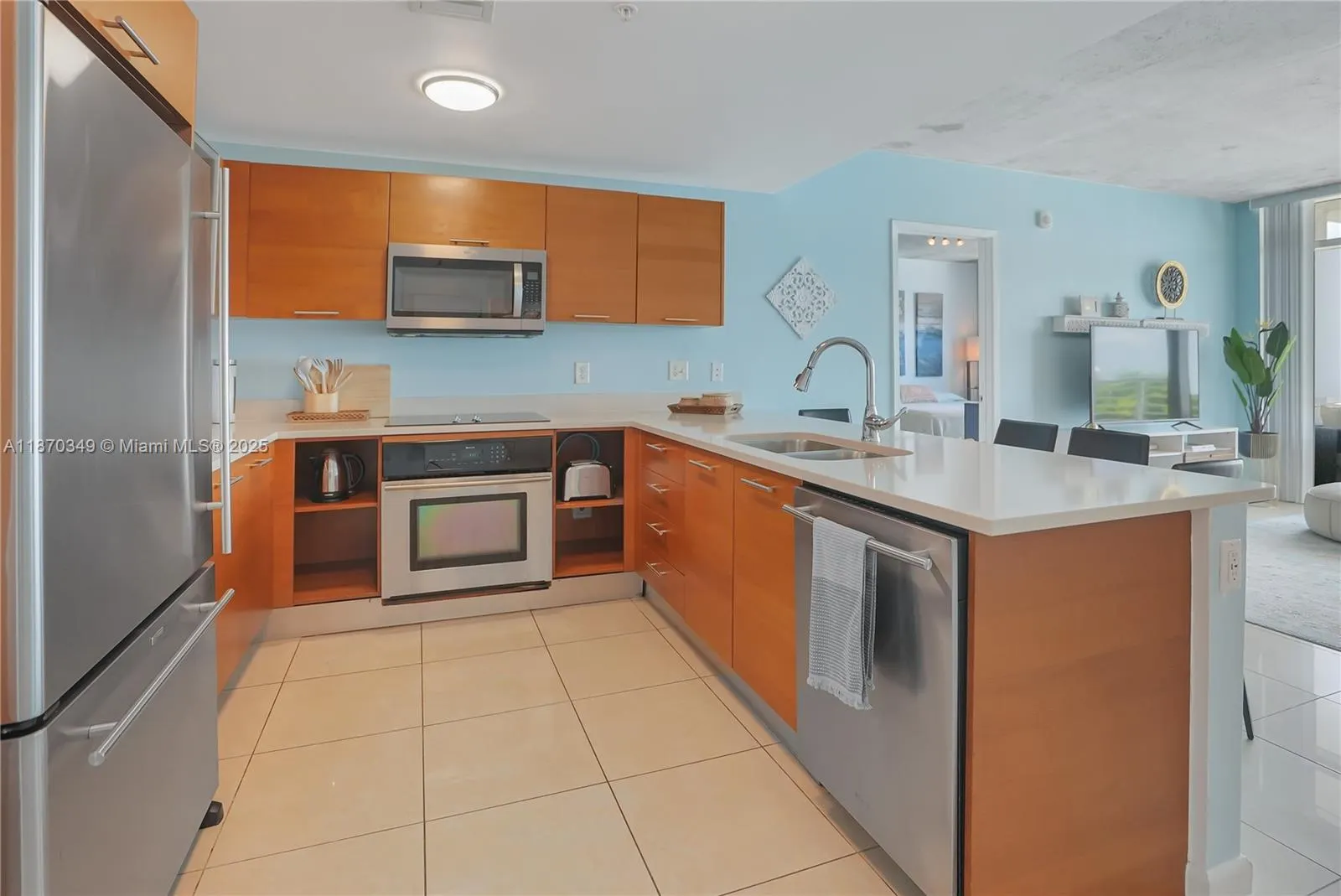 3250 NE 1st Ave, #705