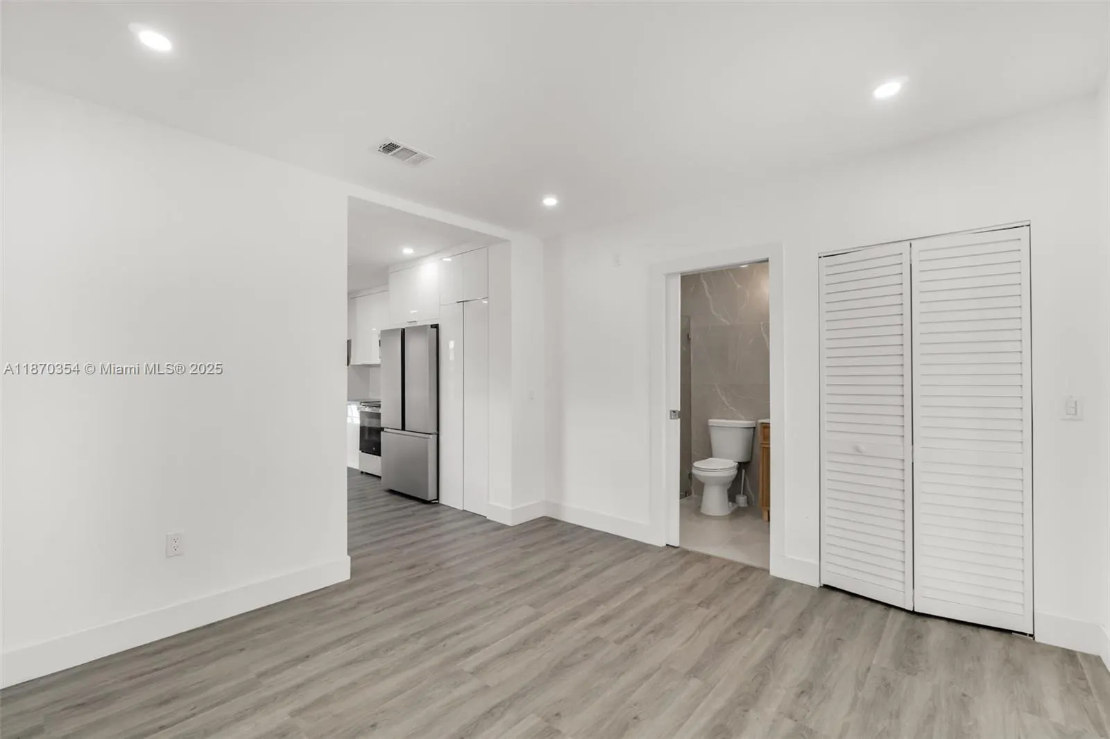 30 SW 7th St