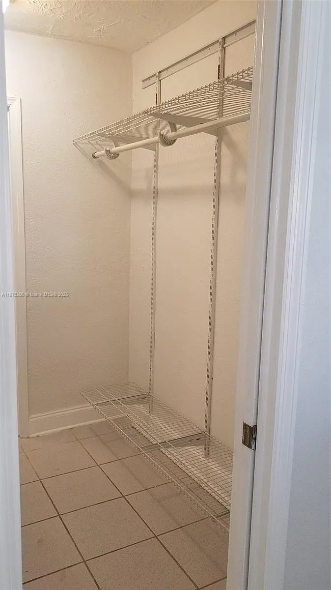 130 Mendoza Ave, #21