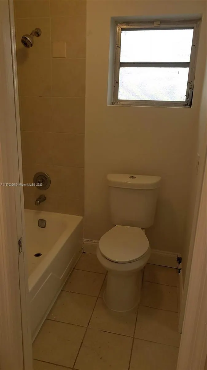 130 Mendoza Ave, #21