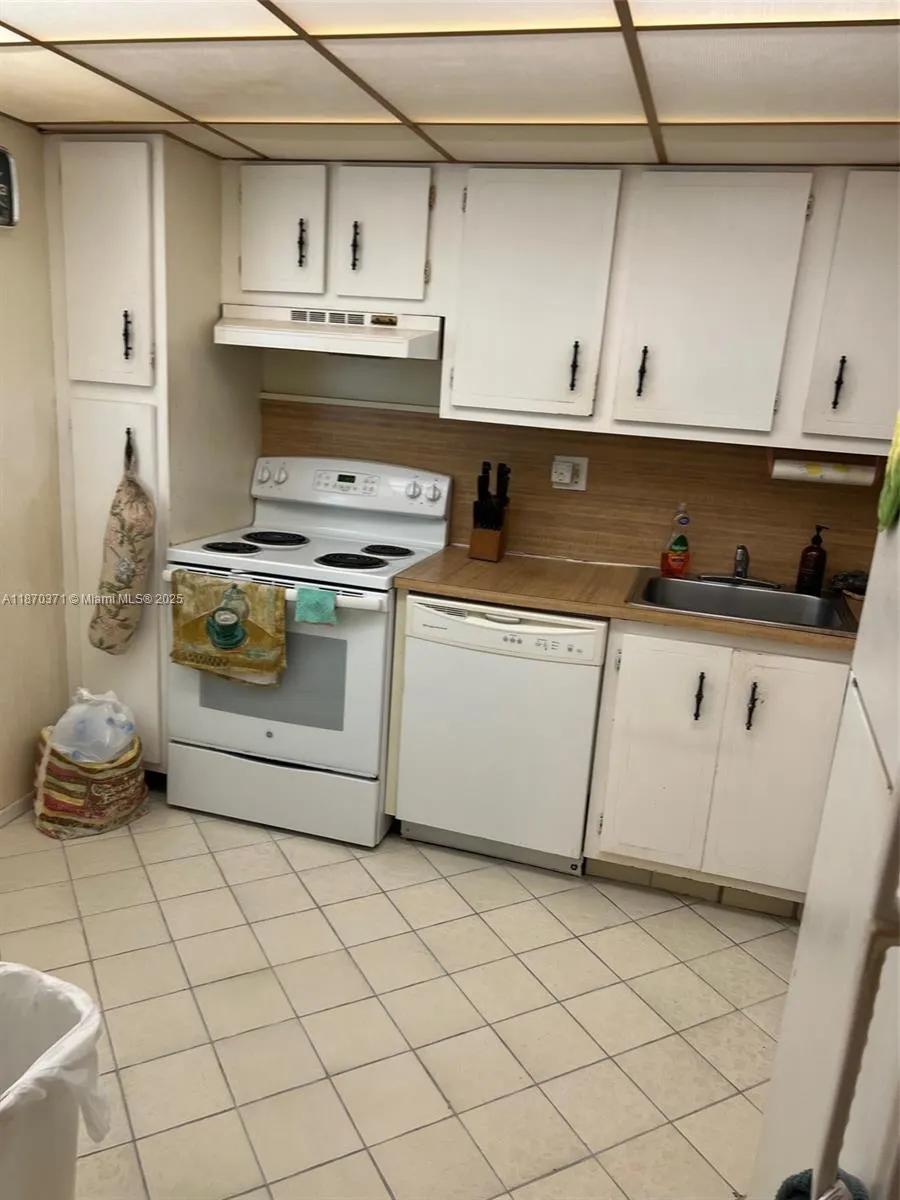 8320 Sands Point Blvd, #M105
