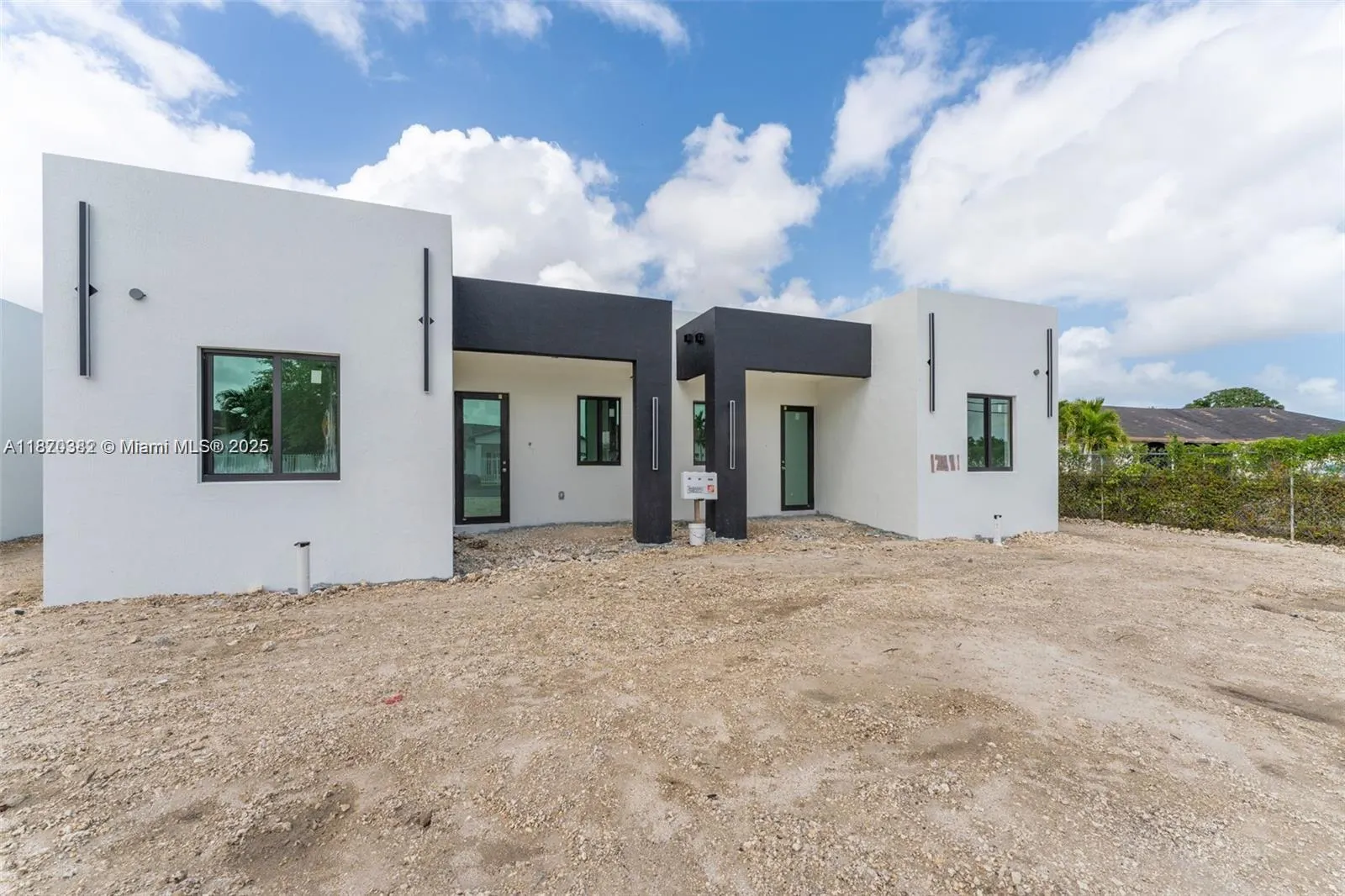 12383 SW 220 ST