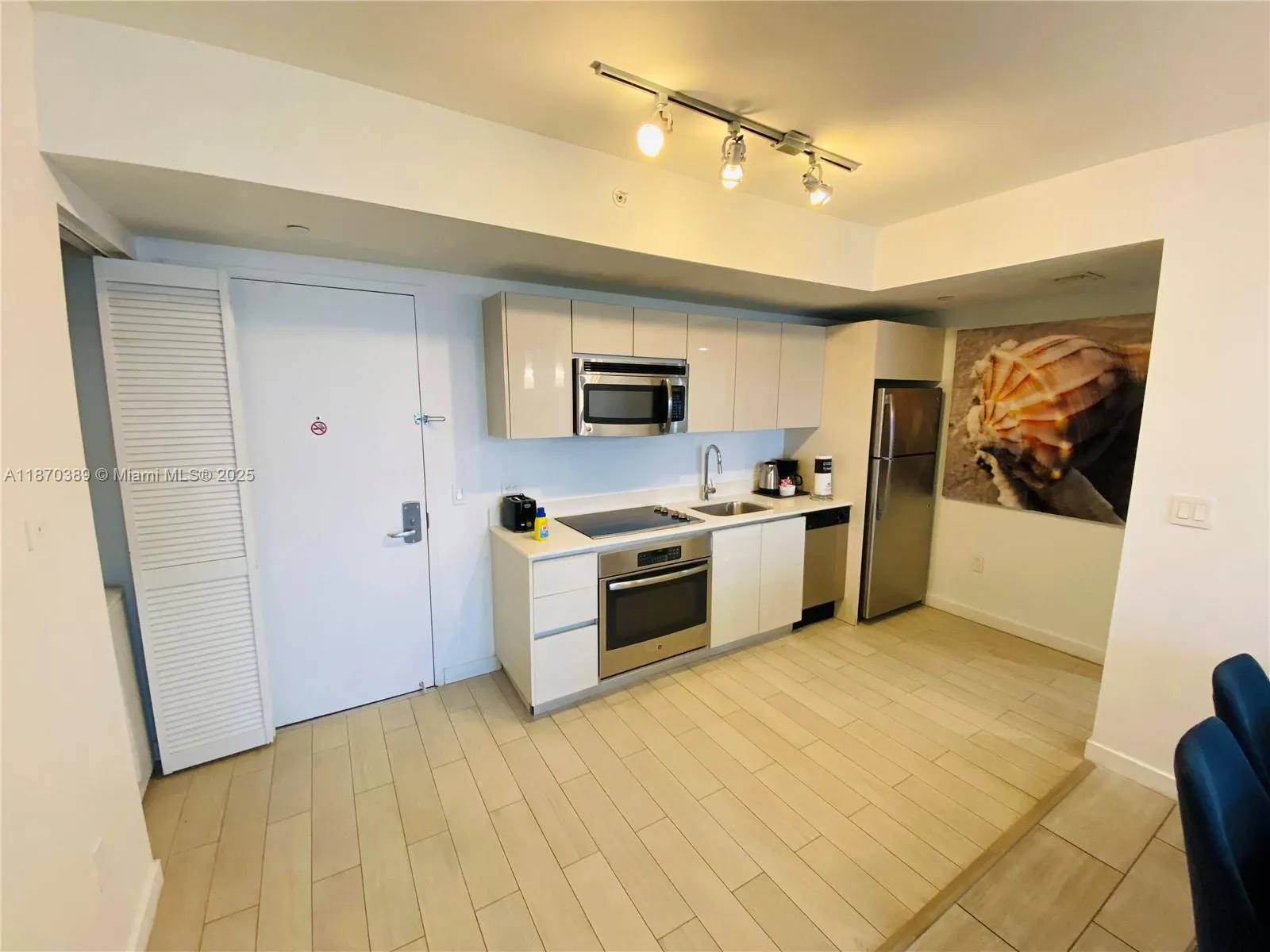 2602 E Hallandale Beach Blvd, #R2510