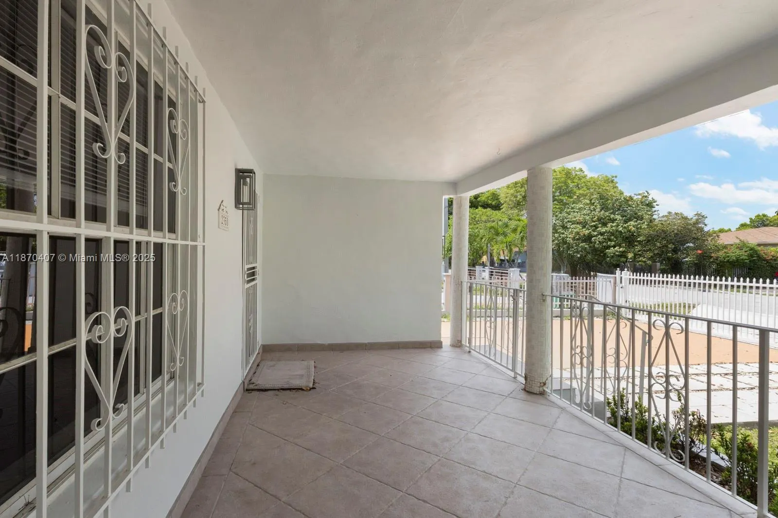 2350 SW 2nd St