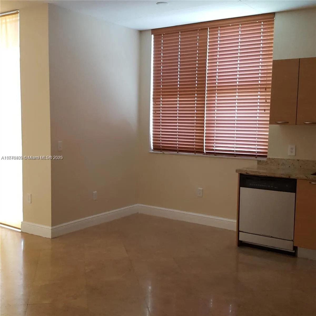 3180 SW 22 ST, #905