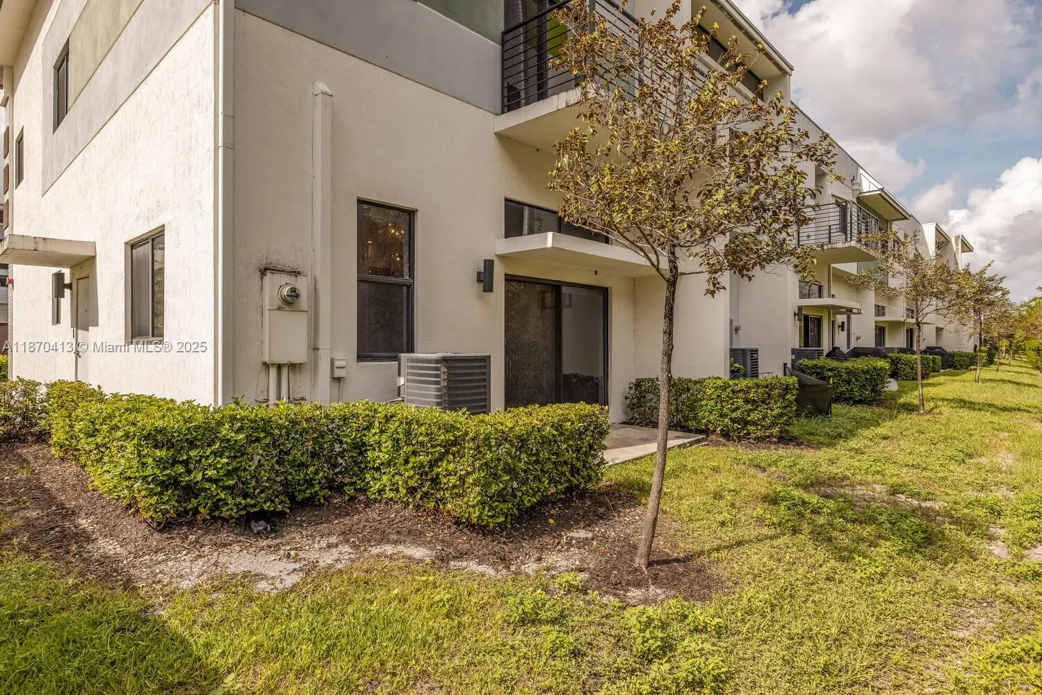 4369 NW 9th St
