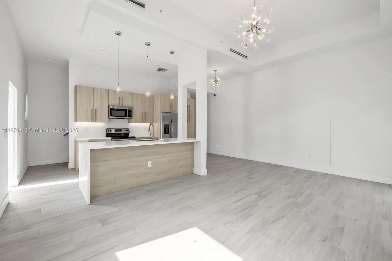 4369 NW 9th St