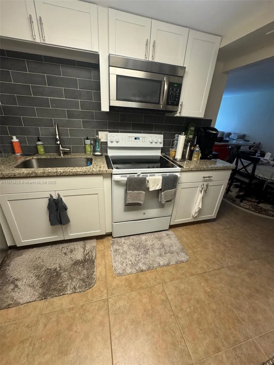1428 SE 4th Ave, #103