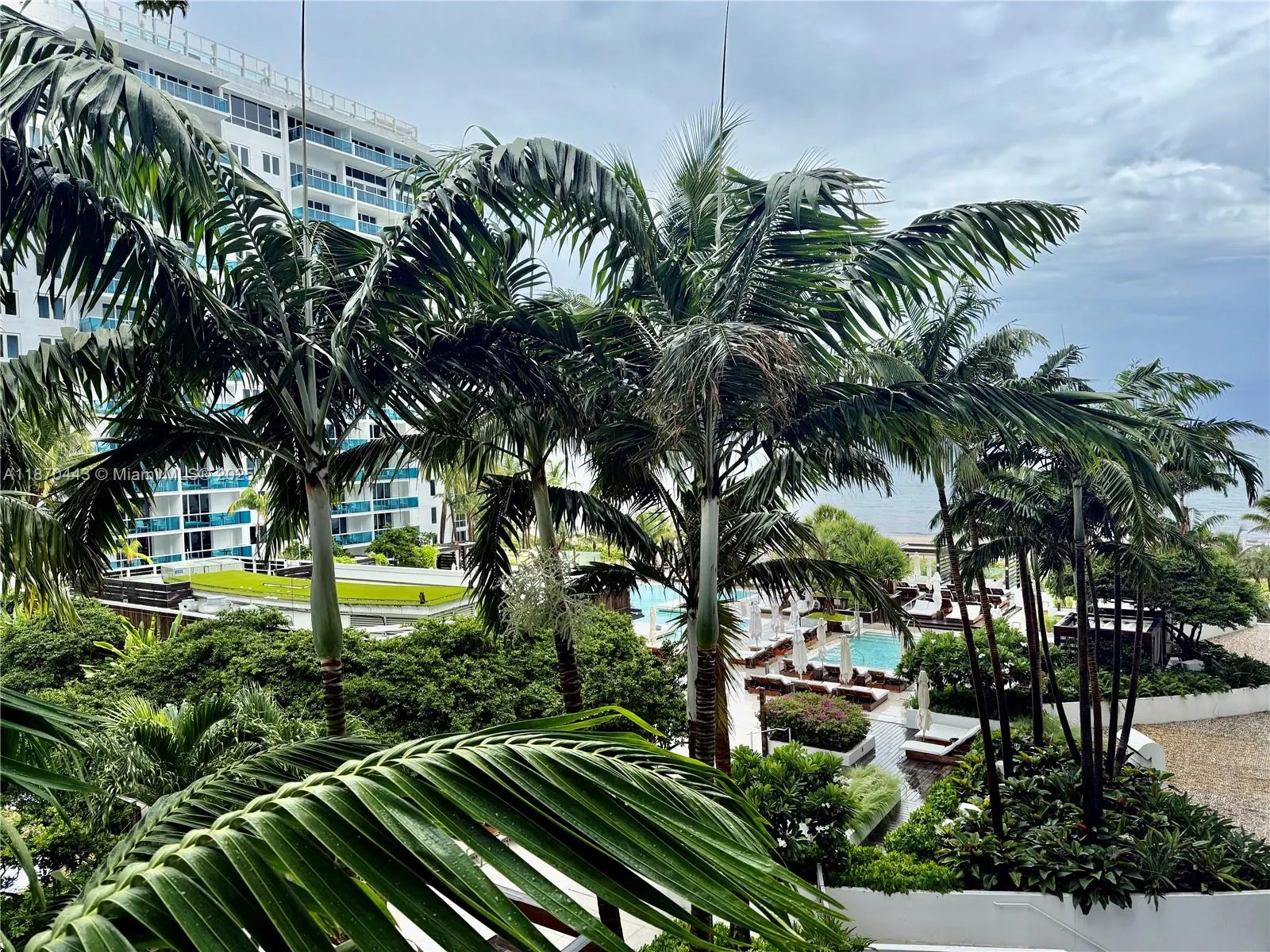 2301 Collins Ave, #619