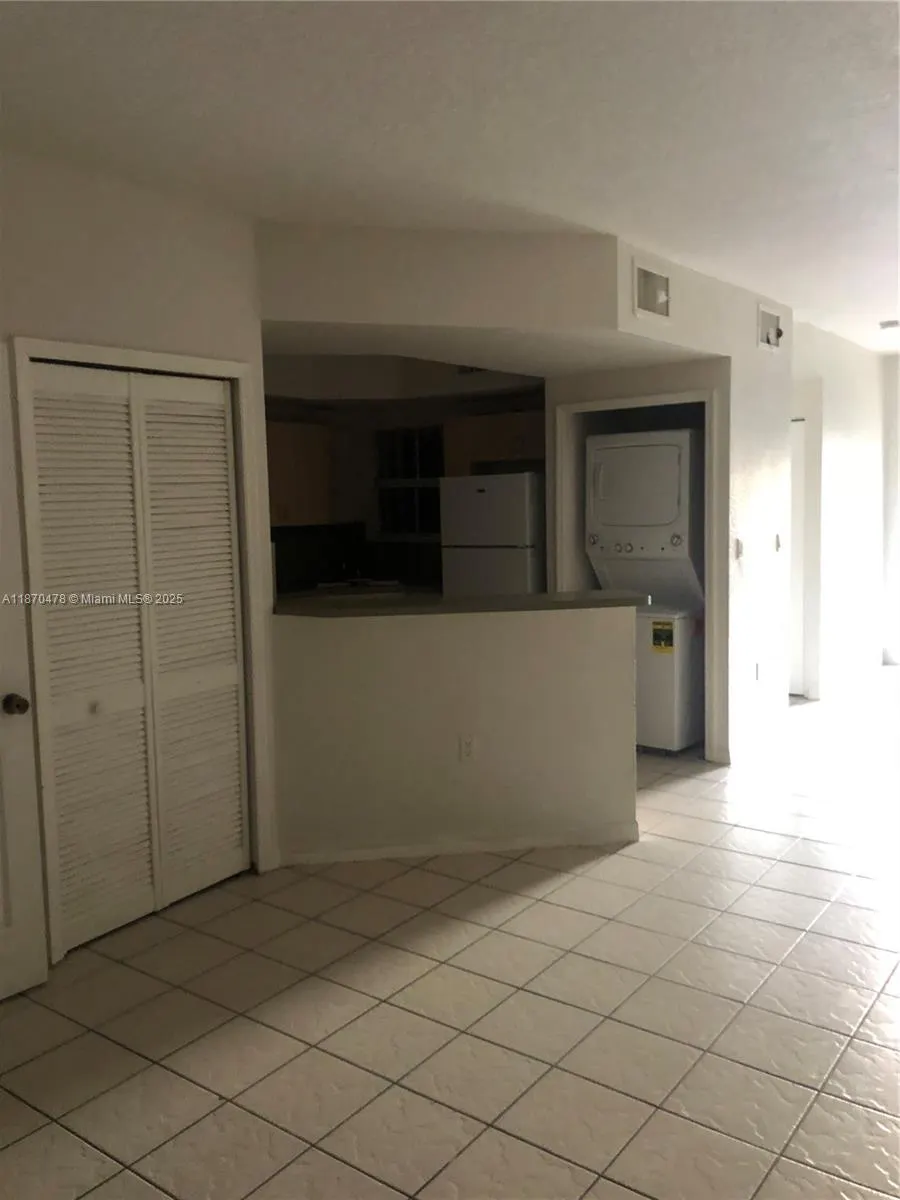 855 SW 6th Ct
