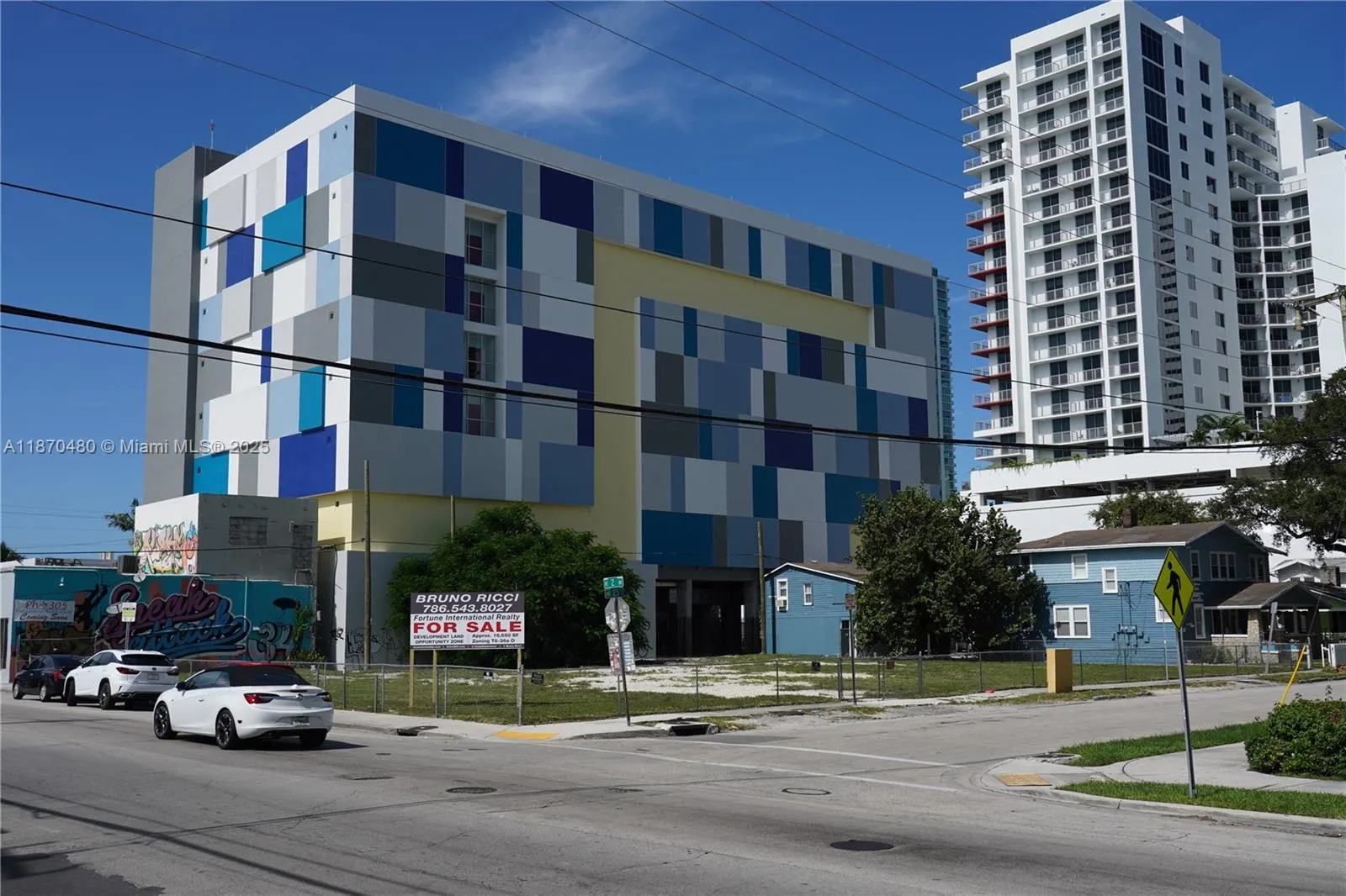 215 NE 25 STREET