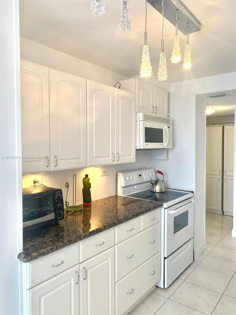 251 174th St, #515