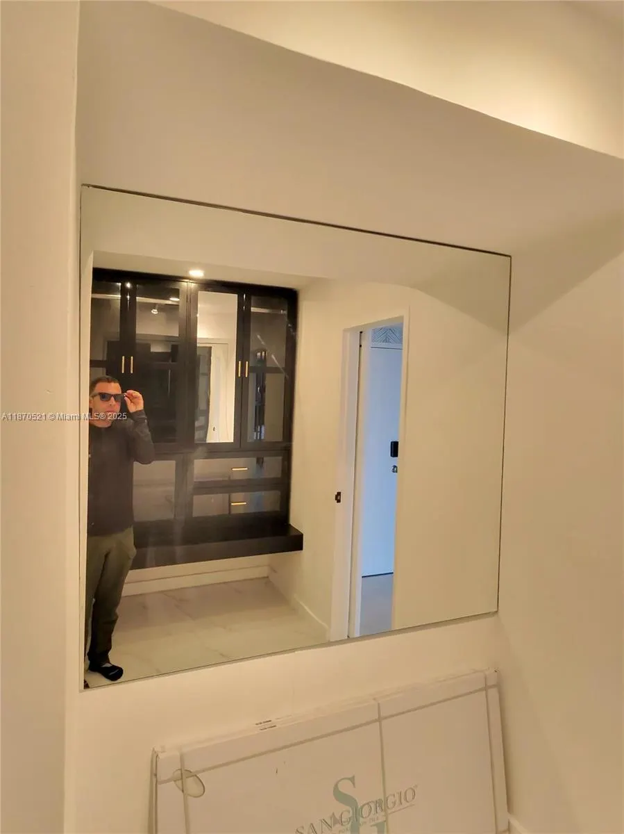 2899 Collins Ave, #1634