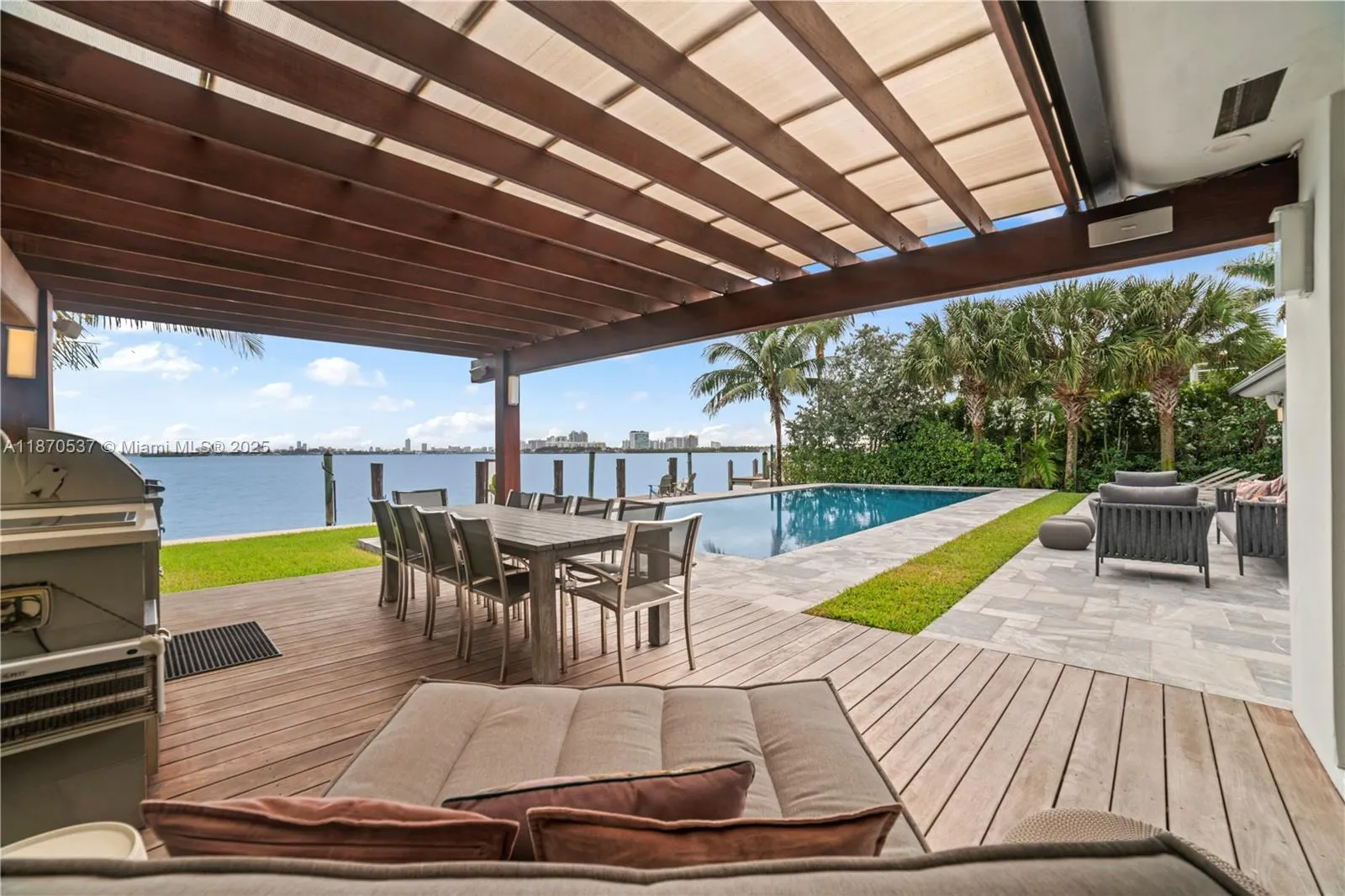 9301 N Bayshore Dr