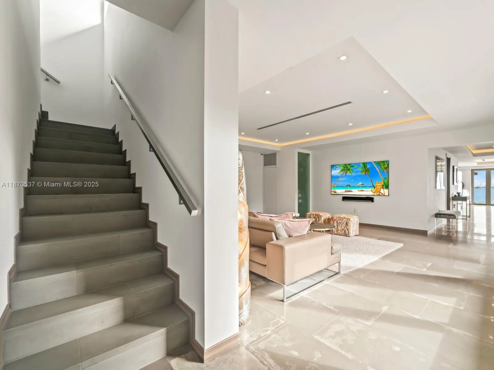 9301 N Bayshore Dr