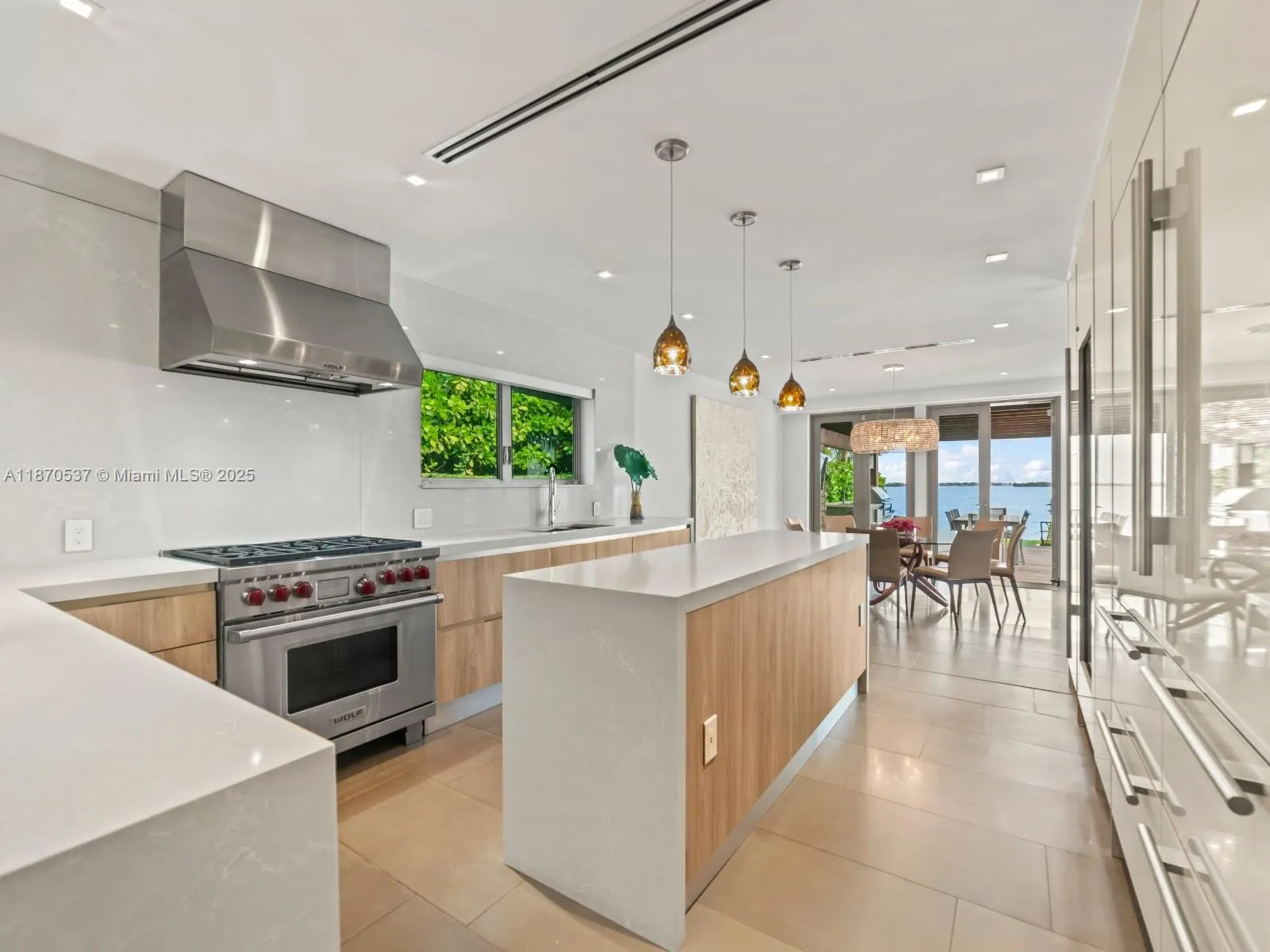 9301 N Bayshore Dr