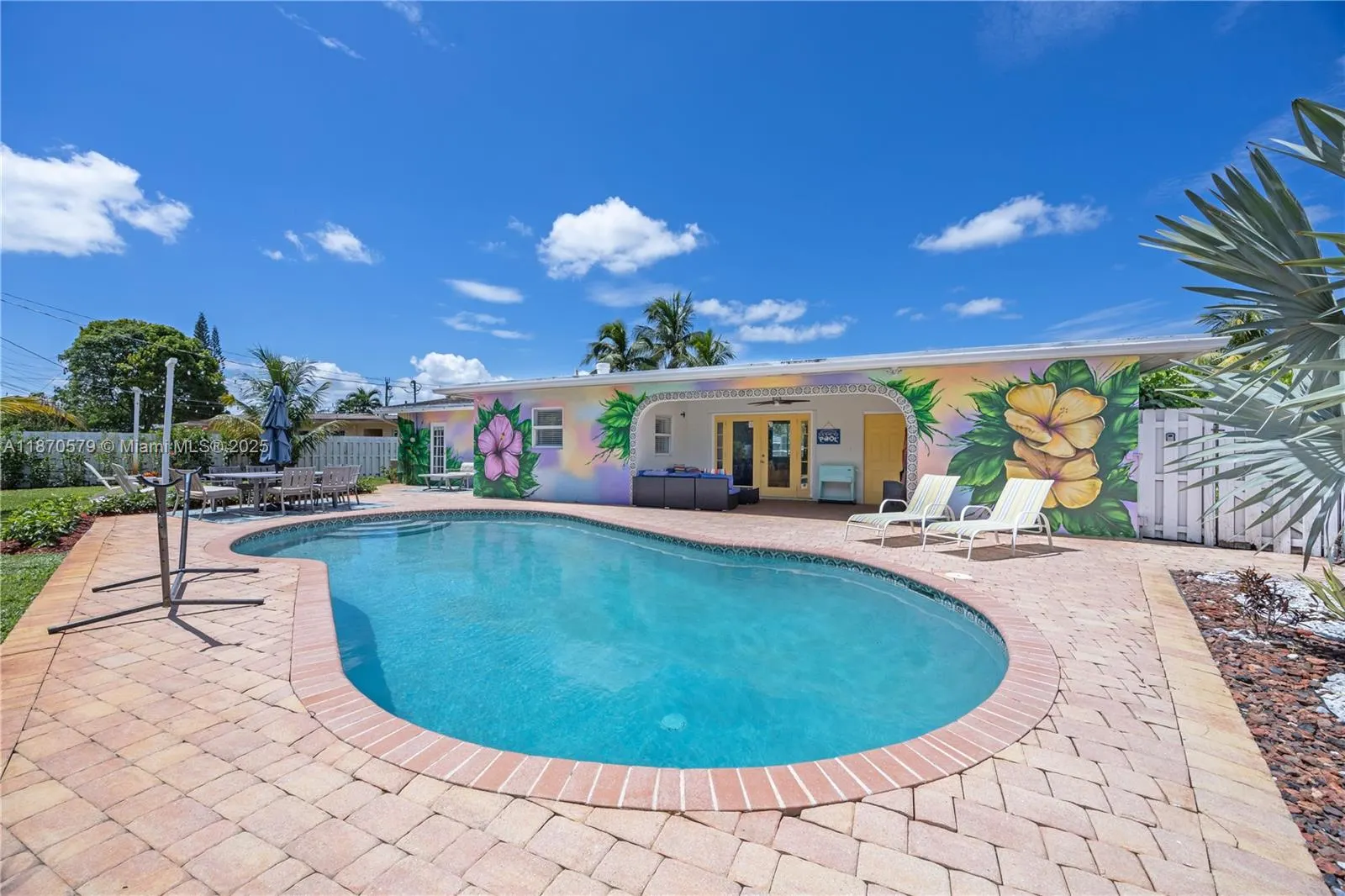 1612 NW 10th Ave