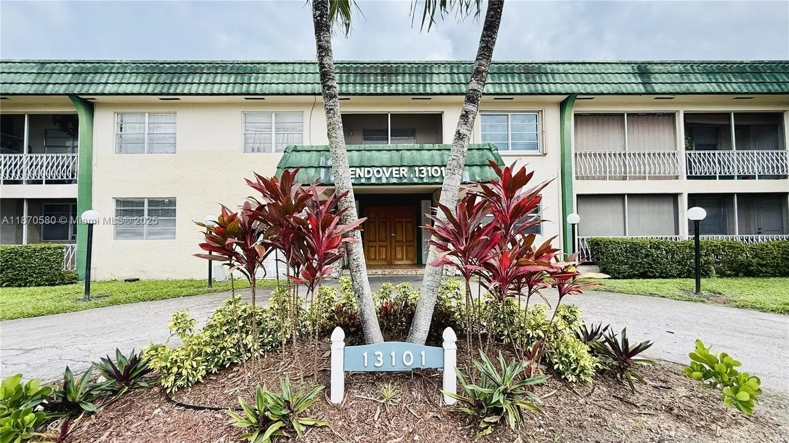 13101 Memorial Hwy, #104